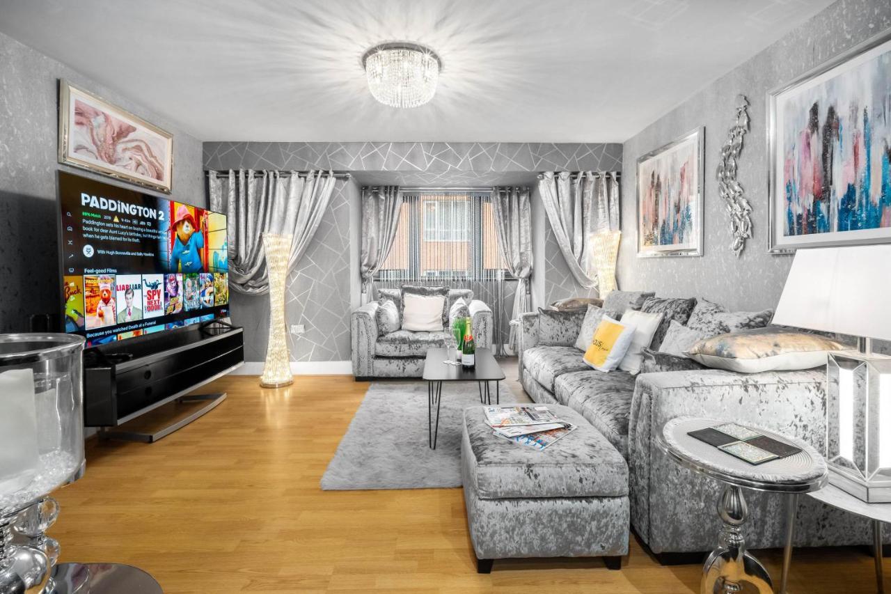 Luxury City Centre Apartment - Parking - Smart Tv - Wifi - Intercom Birmingham Esterno foto