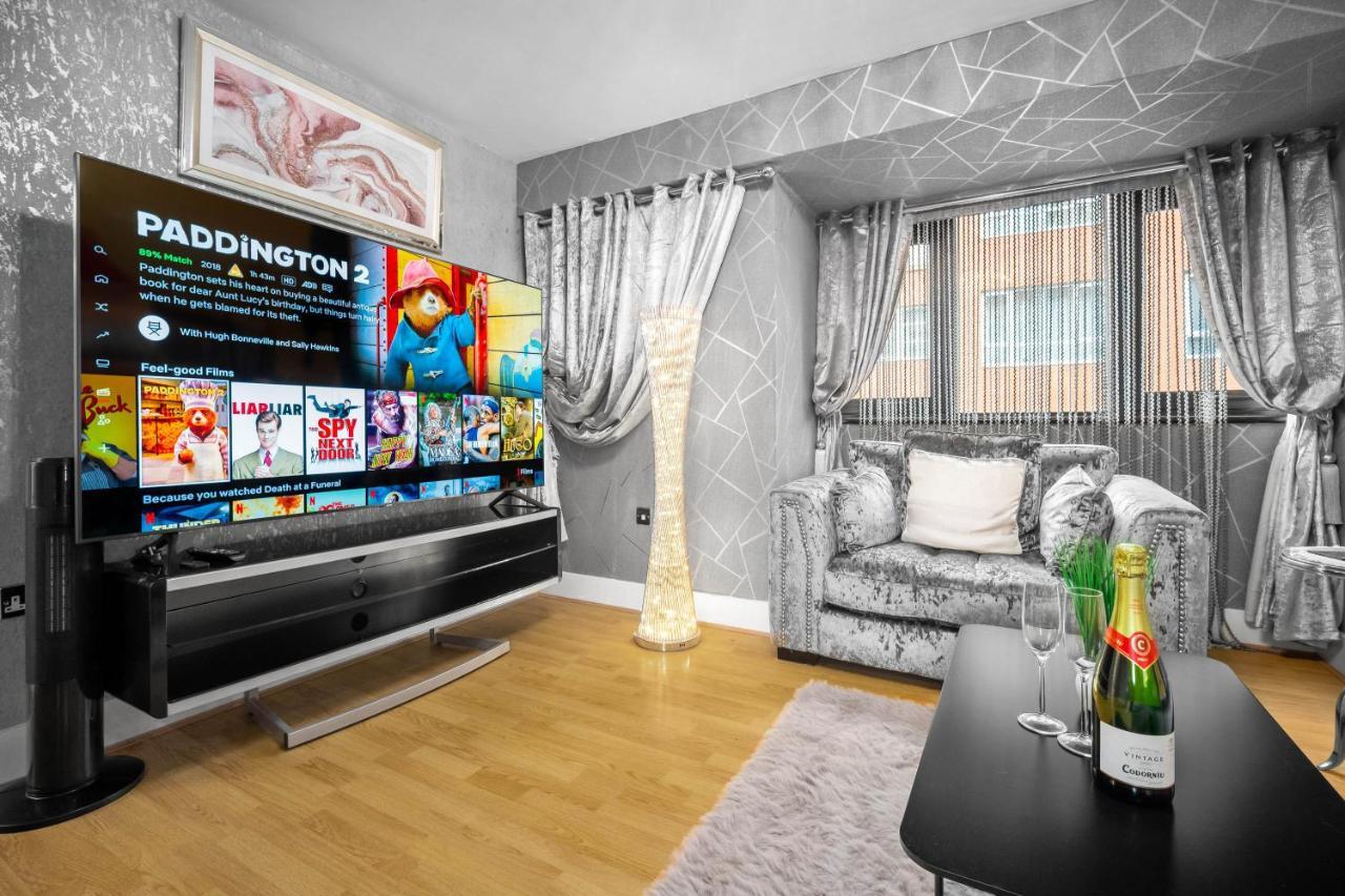 Luxury City Centre Apartment - Parking - Smart Tv - Wifi - Intercom Birmingham Esterno foto
